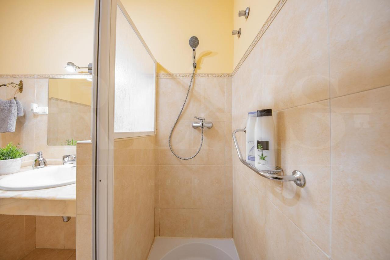 Uncibay Deluxe Appartement Málaga Buitenkant foto
